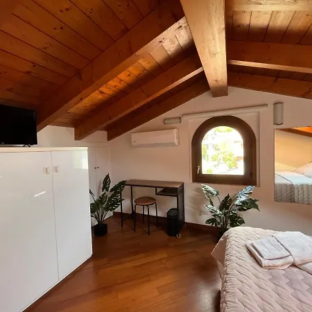 Miss Scola Pastry - Lake Como Bed & Breakfast